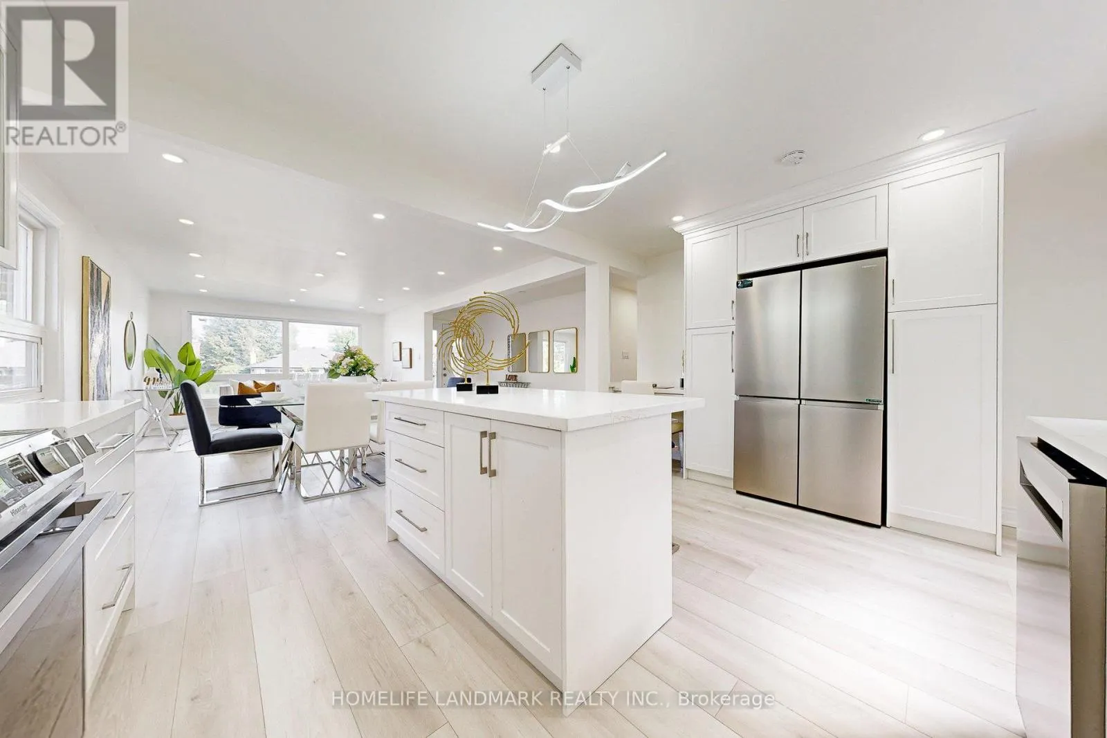 17 OLDBOROUGH CIRCLE