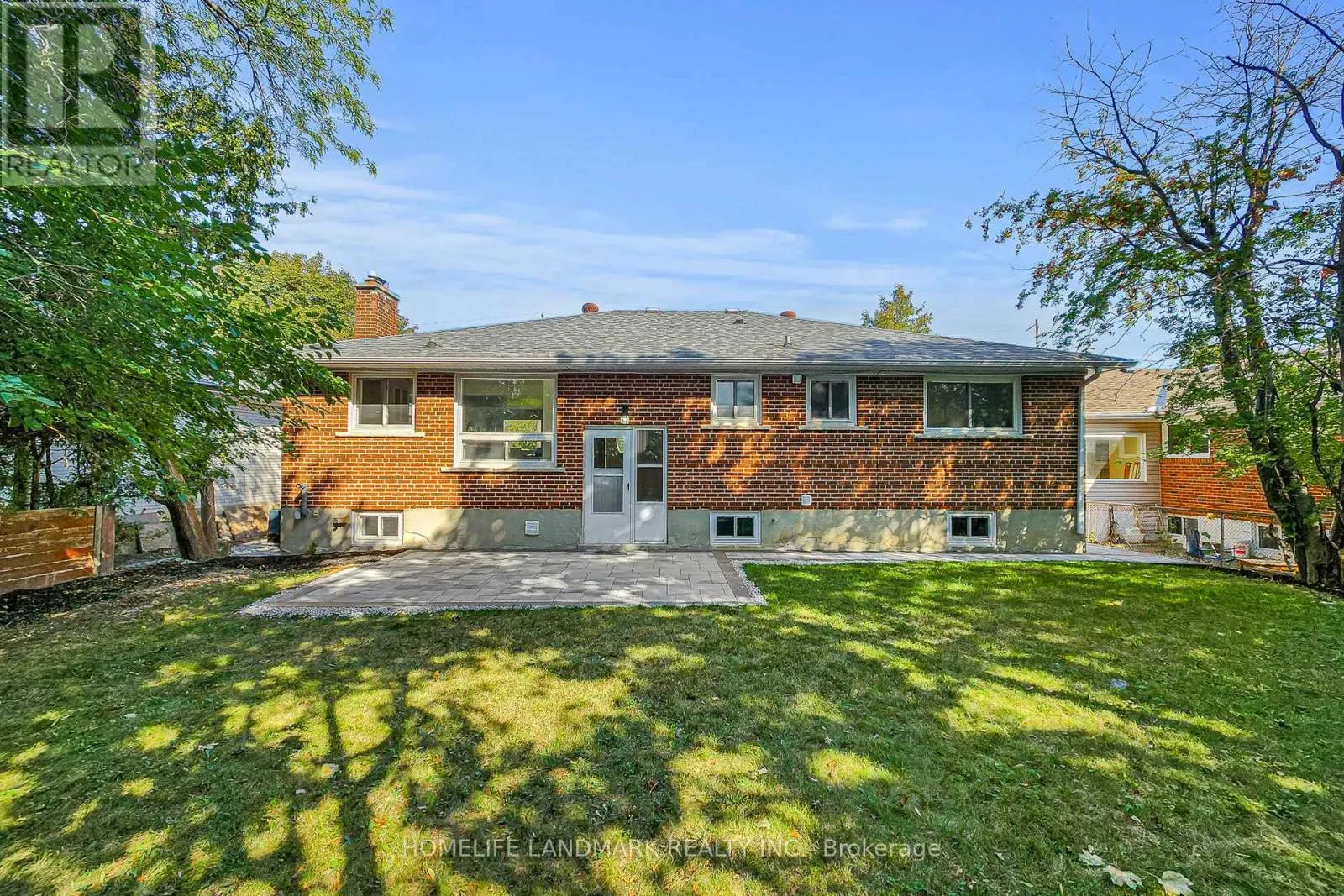 17 OLDBOROUGH CIRCLE