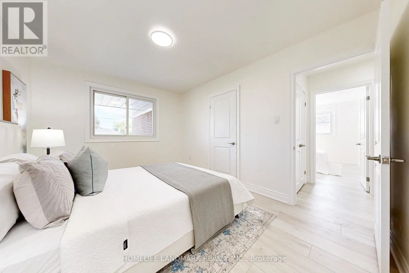 17 OLDBOROUGH CIRCLE