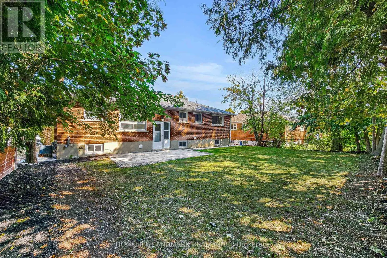 17 OLDBOROUGH CIRCLE