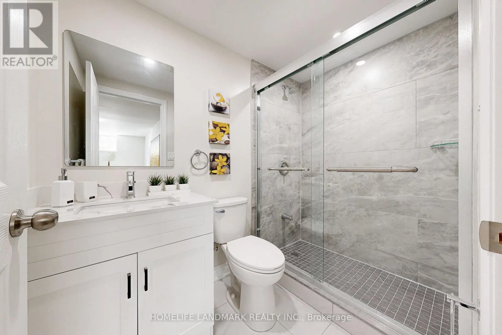 17 OLDBOROUGH CIRCLE