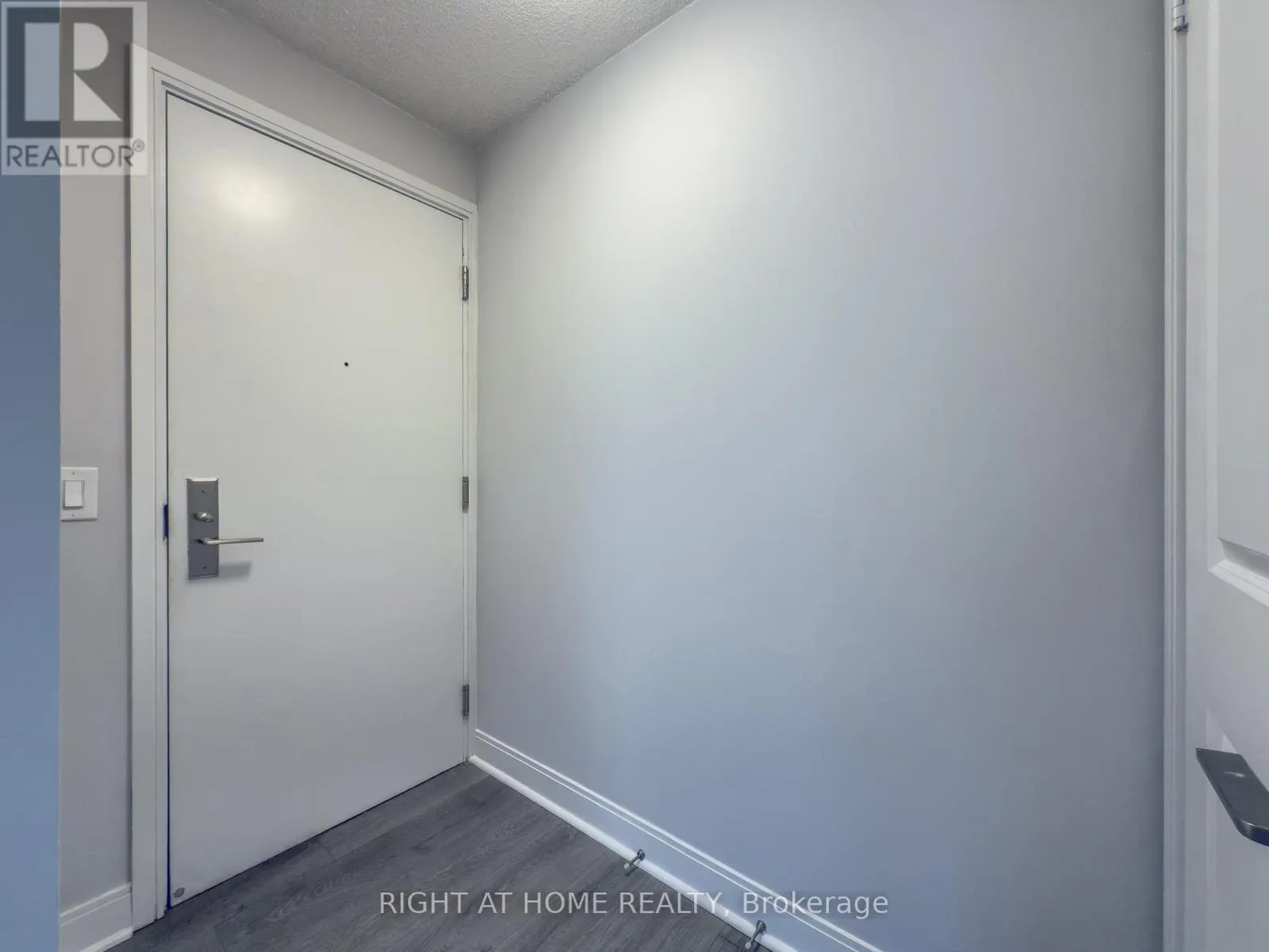 806 - 1 SCOTT STREET