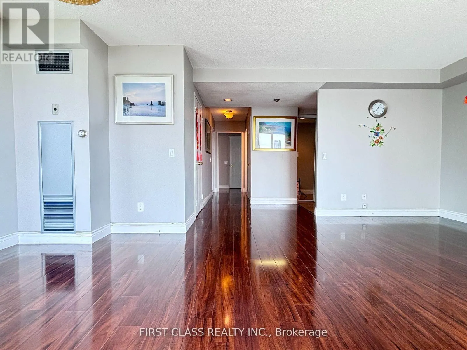 1503 - 238 DORIS AVENUE