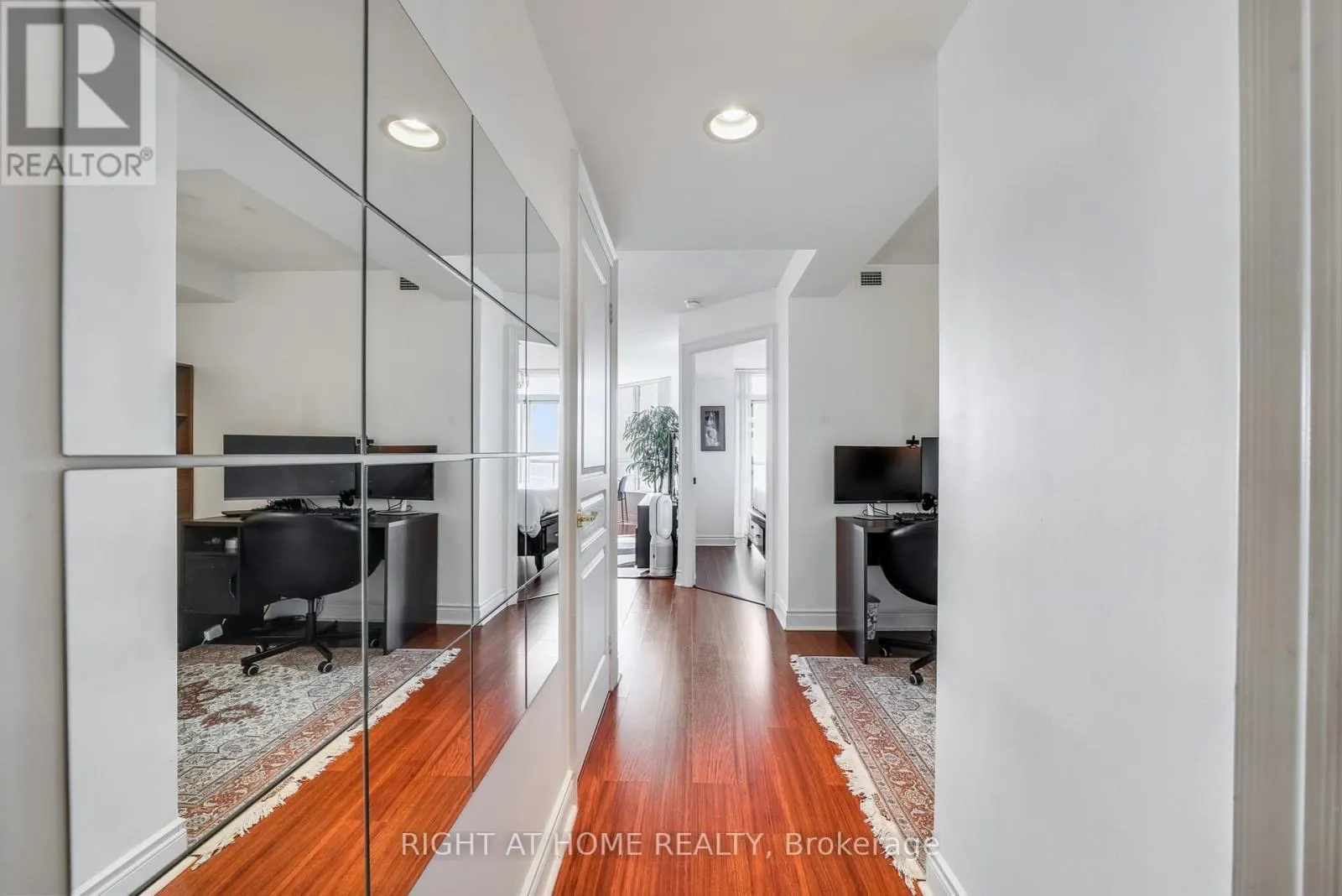 2606 - 10 NORTHTOWN WAY