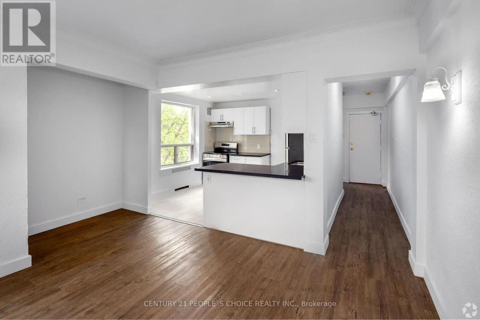 9 - 875 AVENUE ROAD
