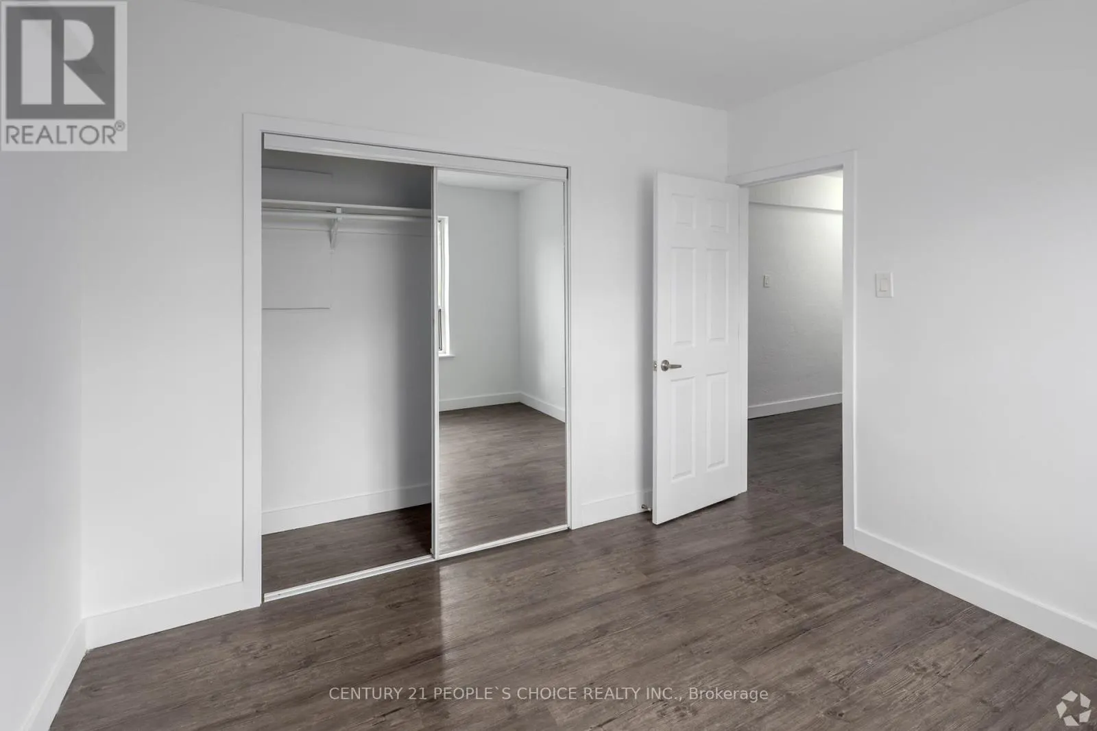9 - 875 AVENUE ROAD