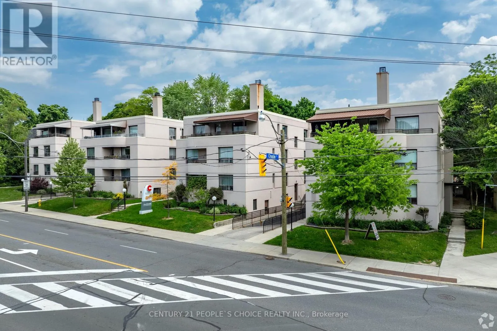 9 - 875 AVENUE ROAD