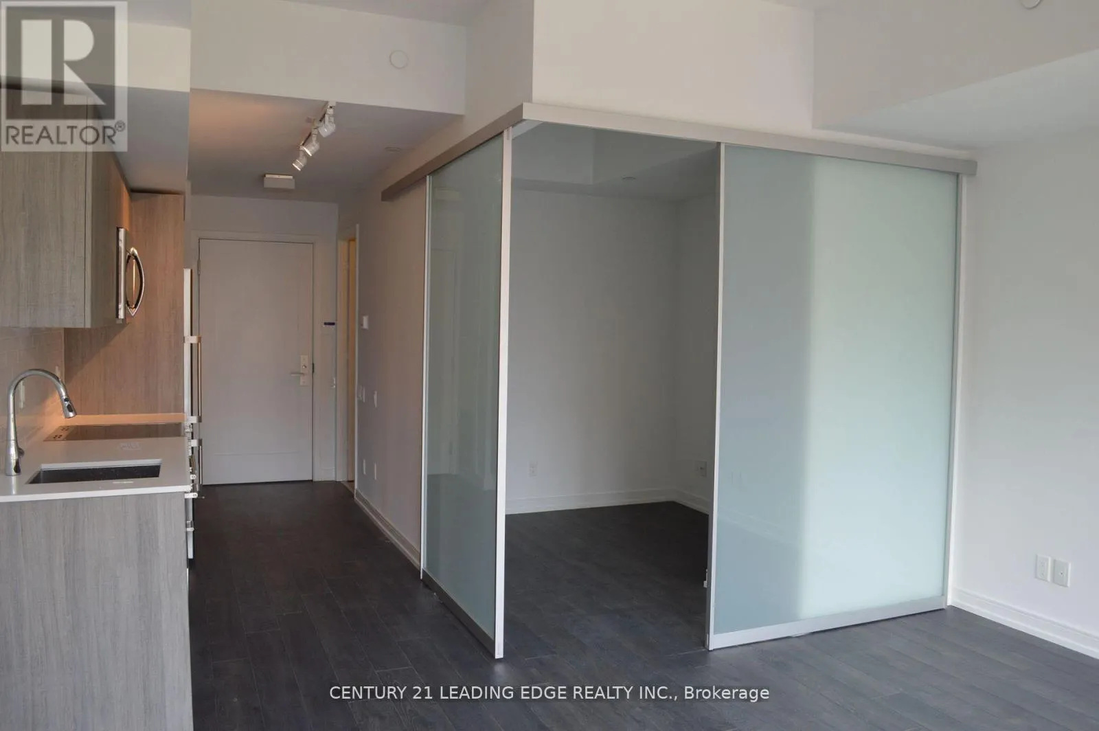 405 - 28 WELLESLEY STREET E