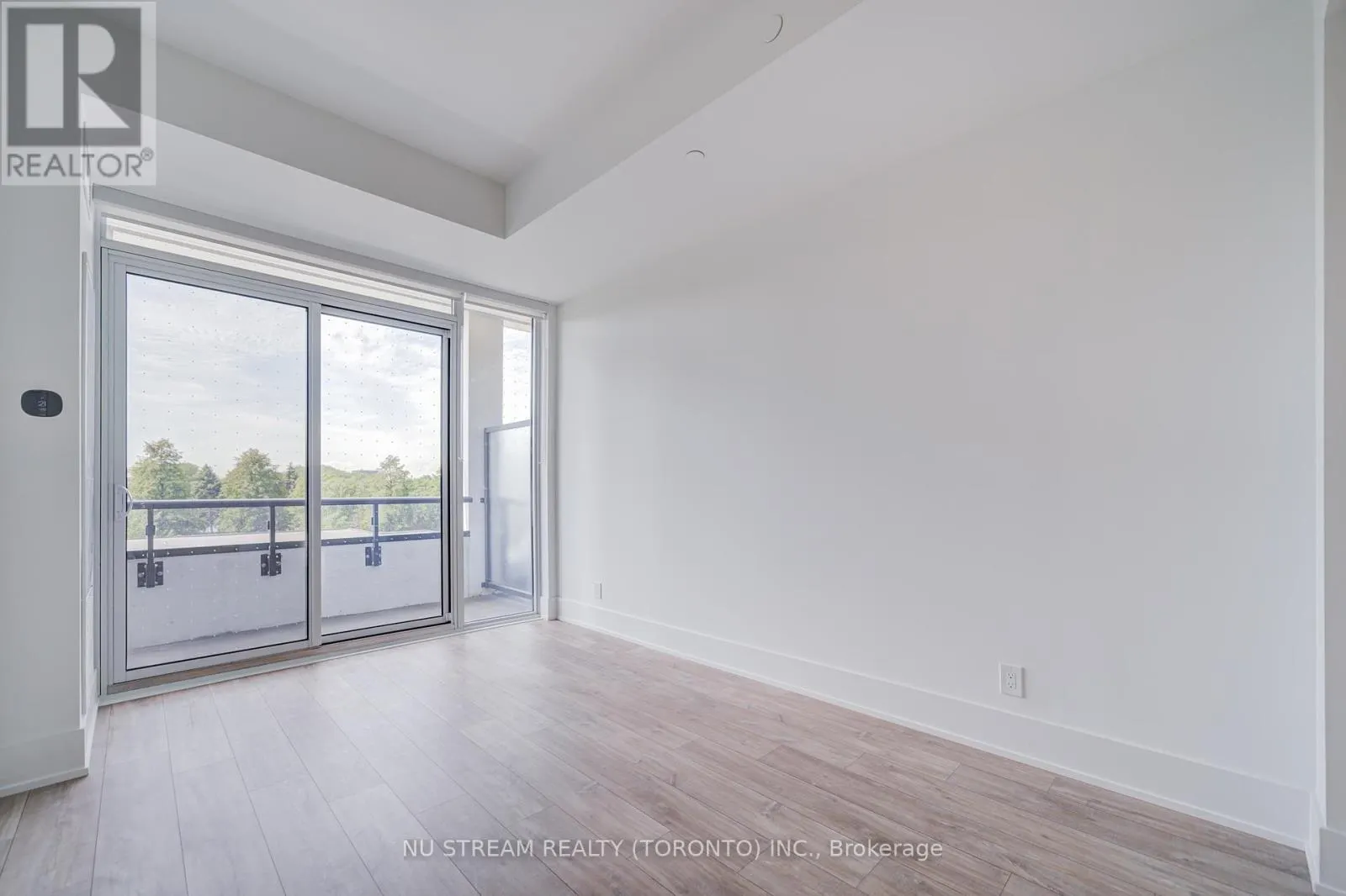 509 - 115 DENISON AVENUE