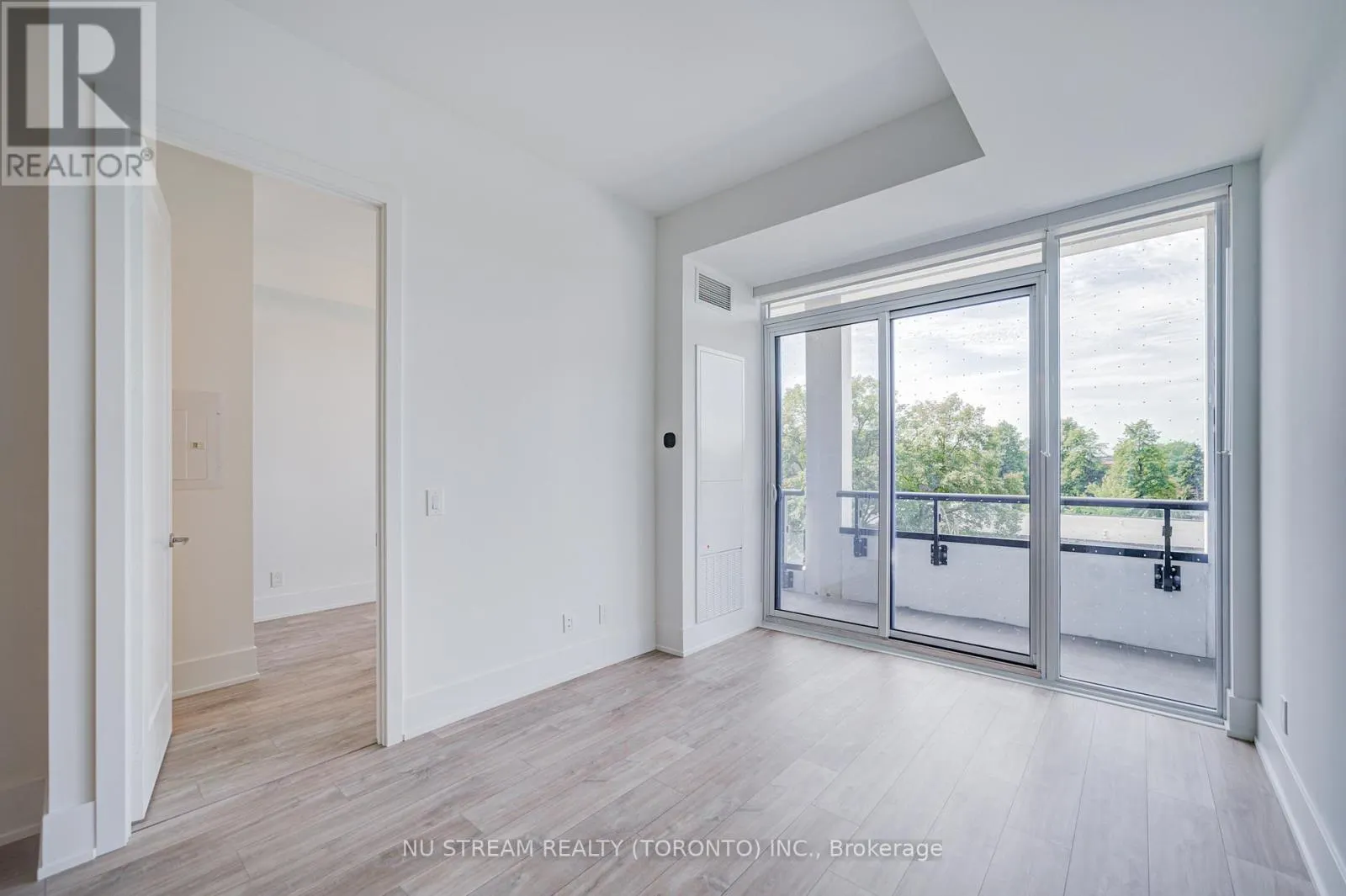 509 - 115 DENISON AVENUE