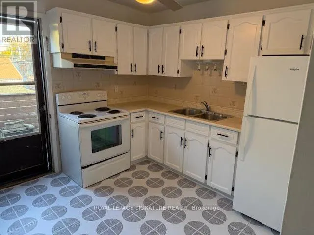 UPPER - 107 LISGAR STREET