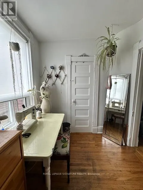 UPPER - 107 LISGAR STREET