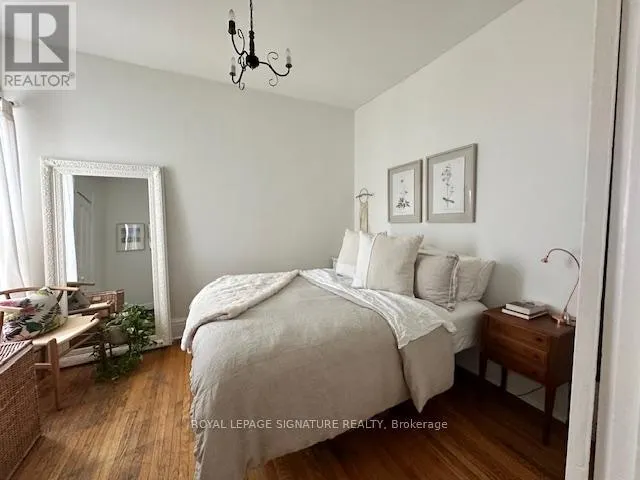 UPPER - 107 LISGAR STREET