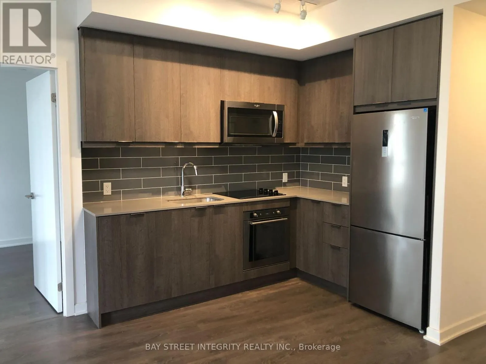 403 - 38 FOREST MANOR ROAD