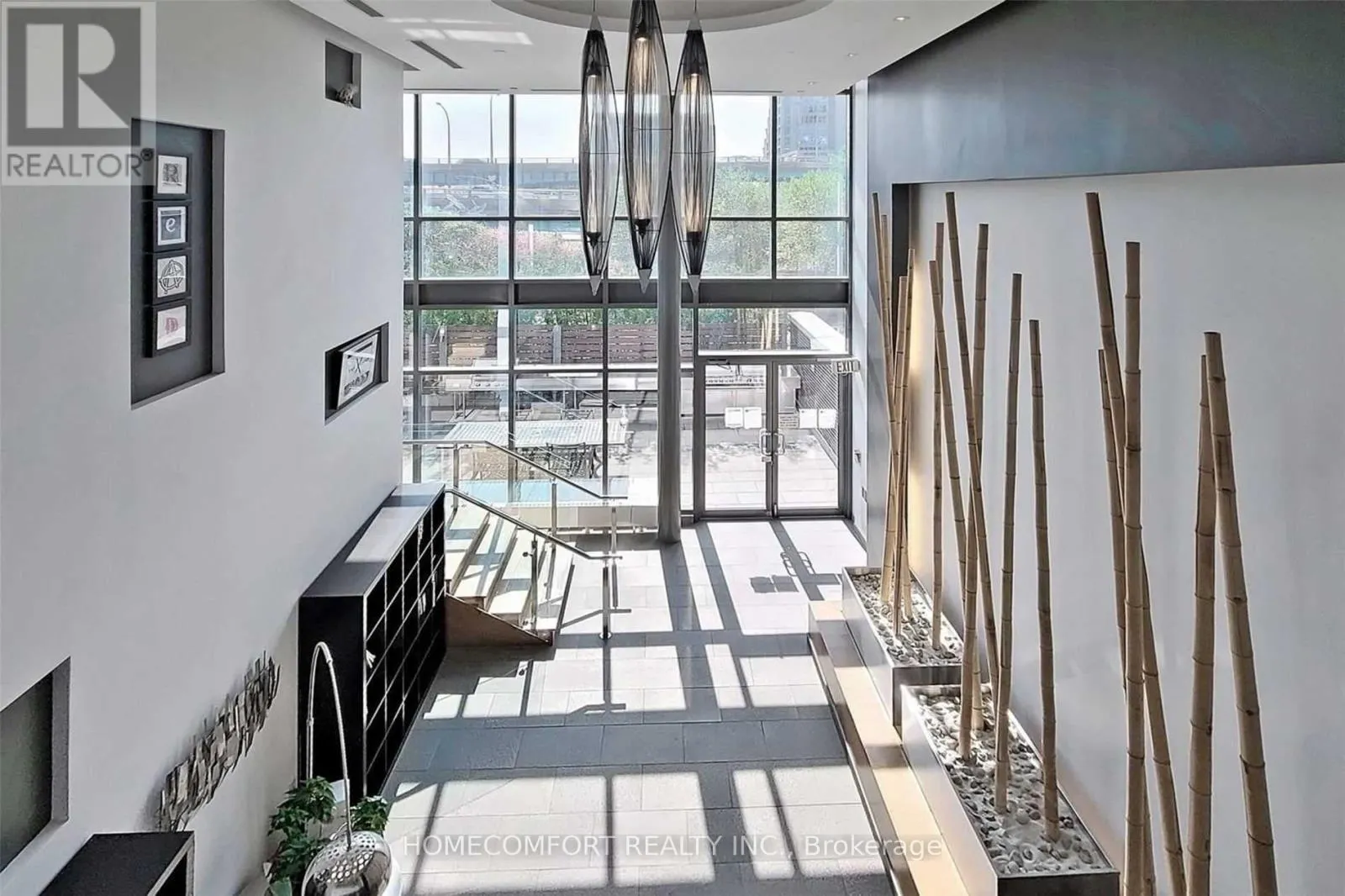 3911 - 11 BRUNEL COURT