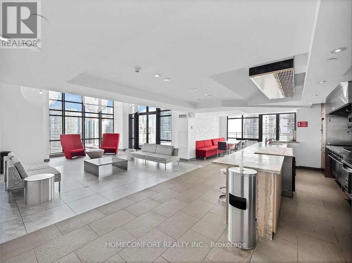 3911 - 11 BRUNEL COURT