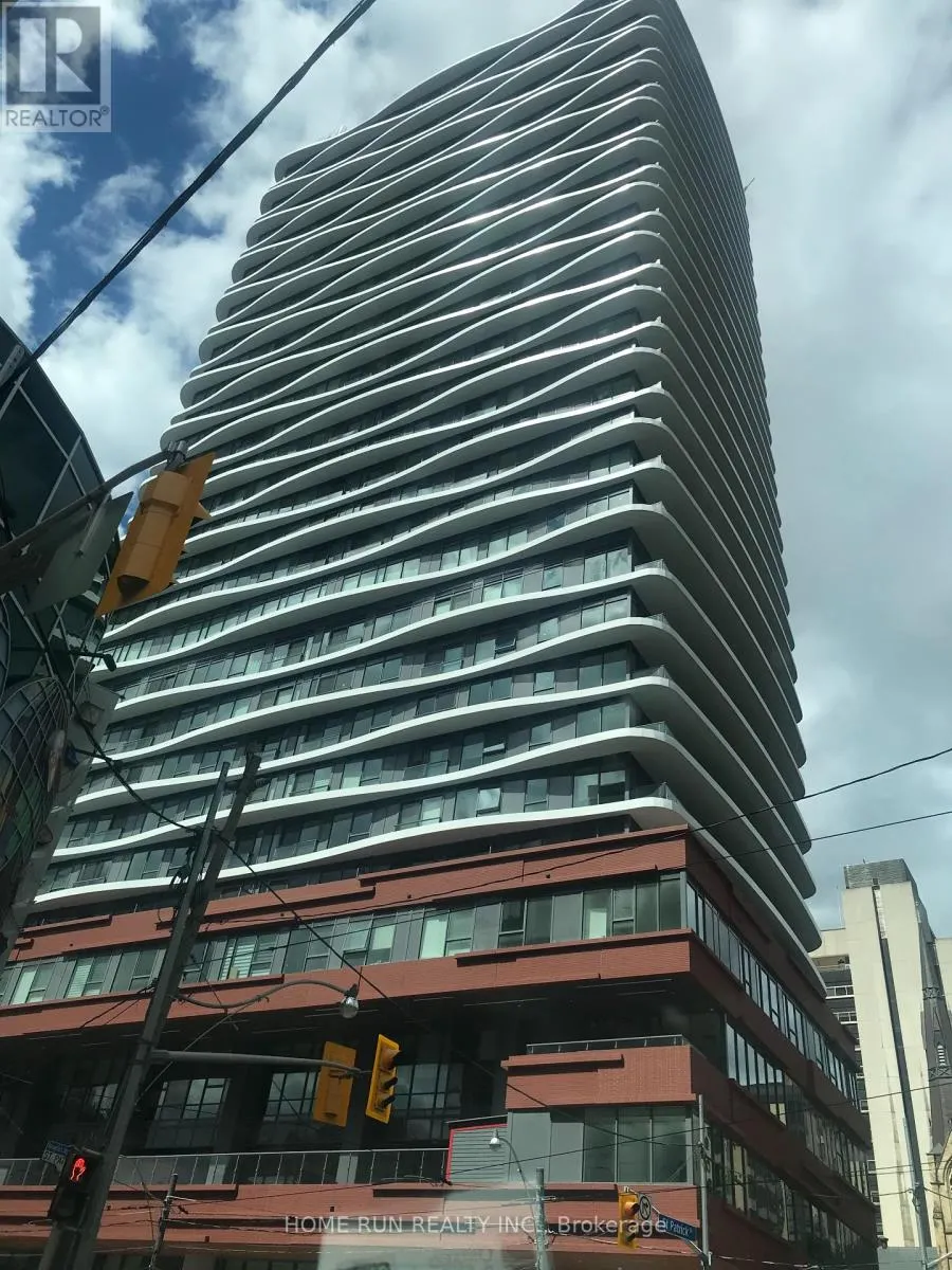 2913 - 280 DUNDAS STREET W