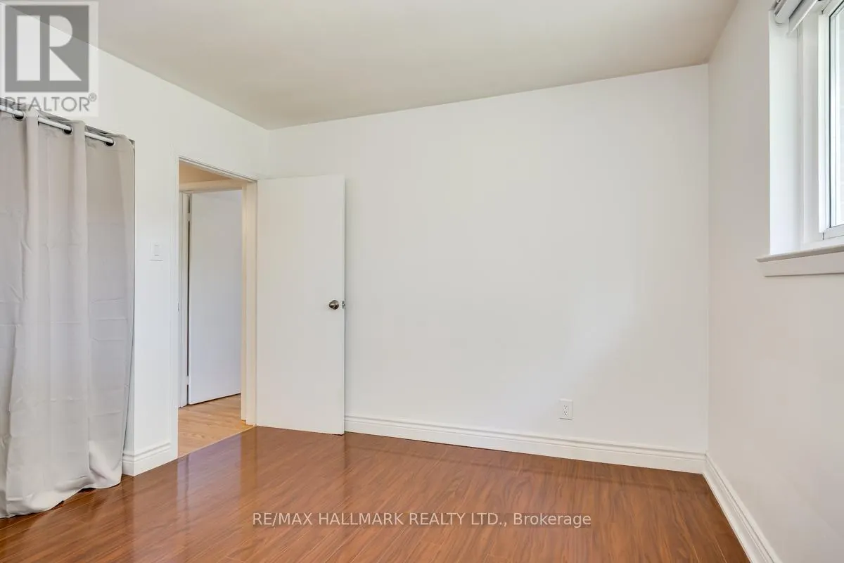 MAIN FLOOR - 30 SILKWOOD CRESCENT