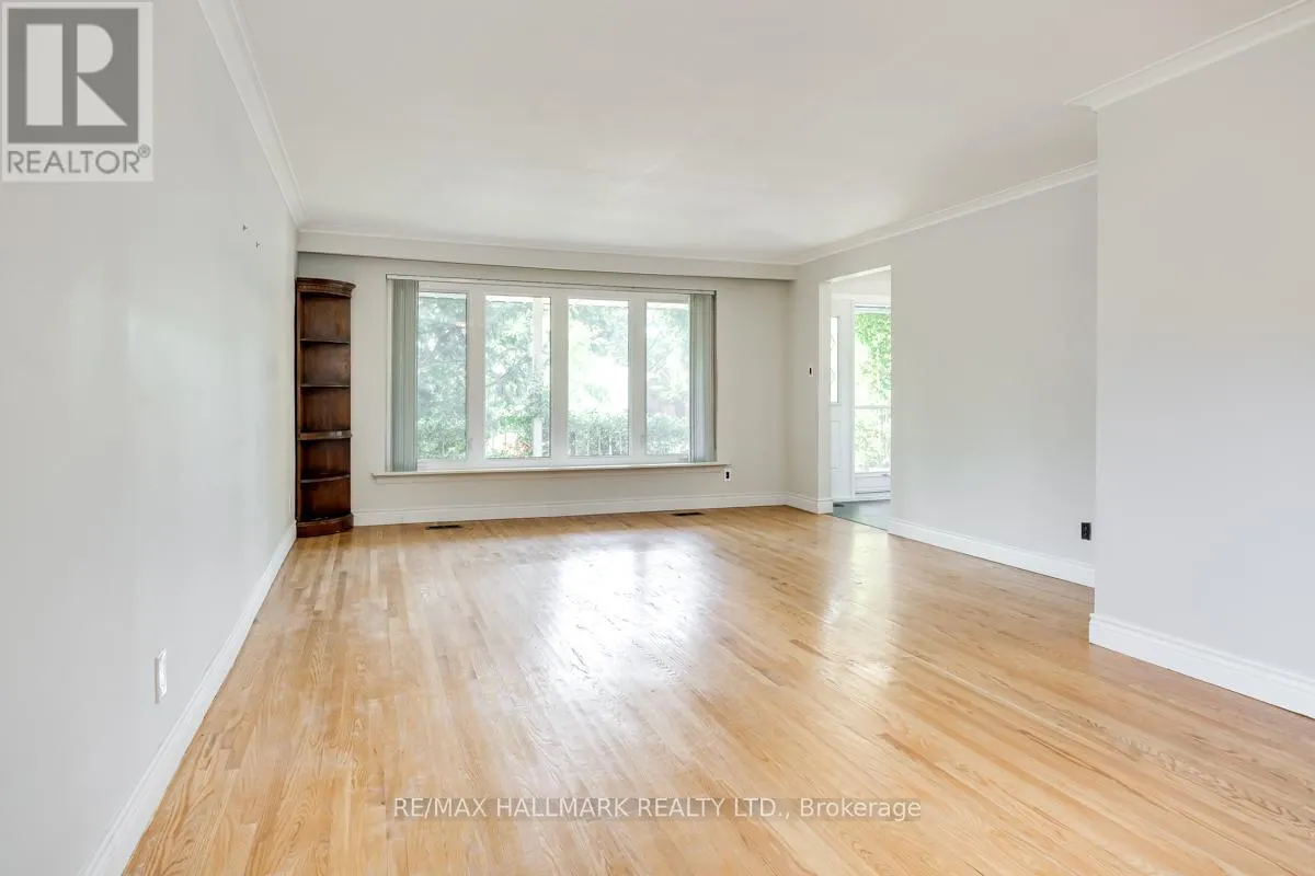 MAIN FLOOR - 30 SILKWOOD CRESCENT
