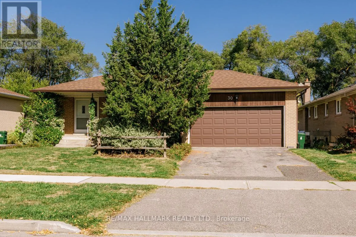 MAIN FLOOR - 30 SILKWOOD CRESCENT