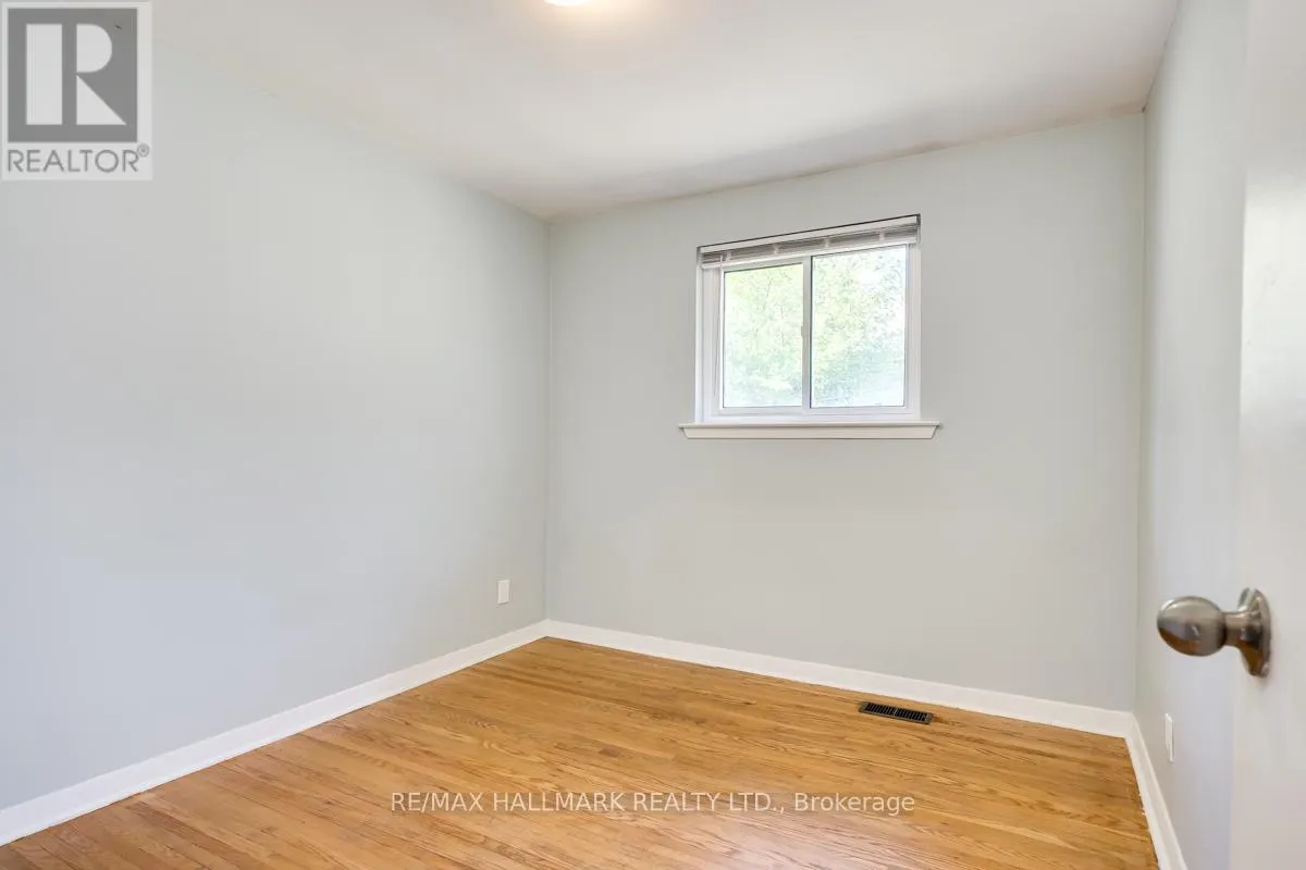 MAIN FLOOR - 30 SILKWOOD CRESCENT
