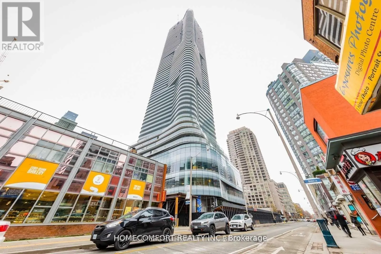 2207 - 11 WELLESLEY STREET W
