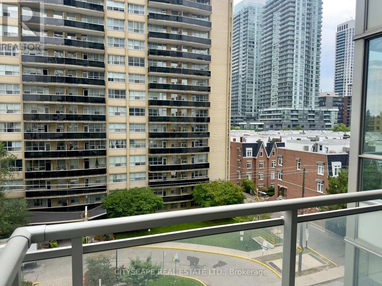 507 - 83 REDPATH AVENUE