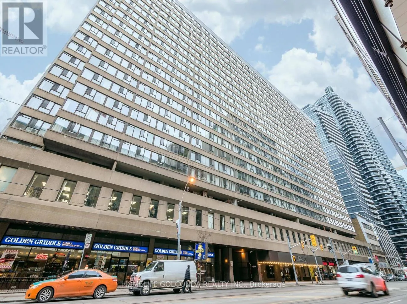 1606 - 45 CARLTON STREET