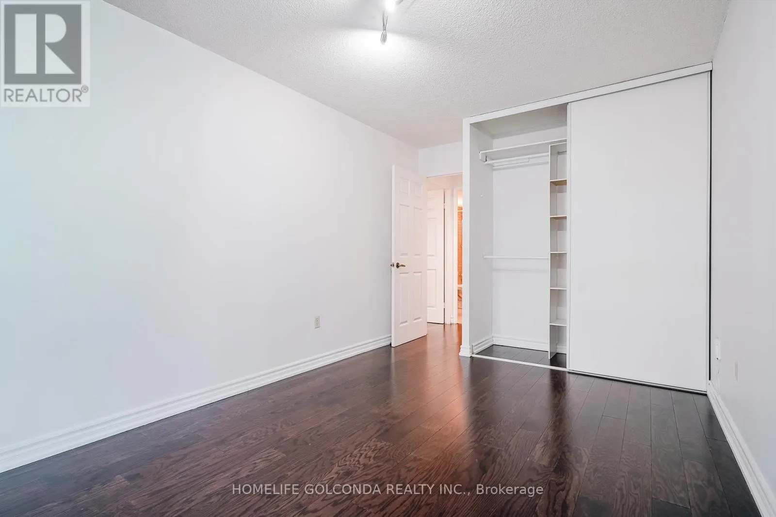 1606 - 45 CARLTON STREET