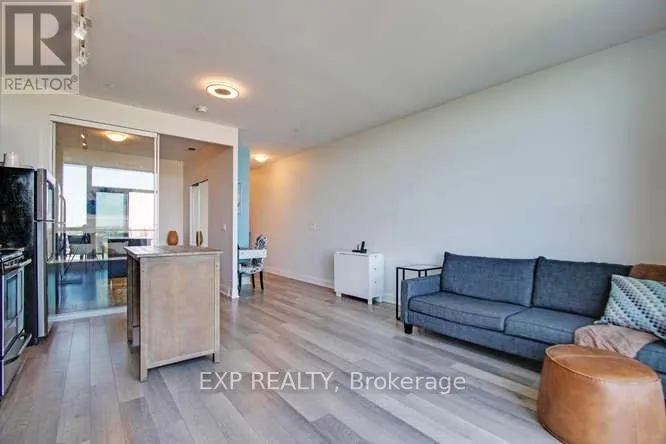 PH18 - 160 VANDERHOOF AVENUE