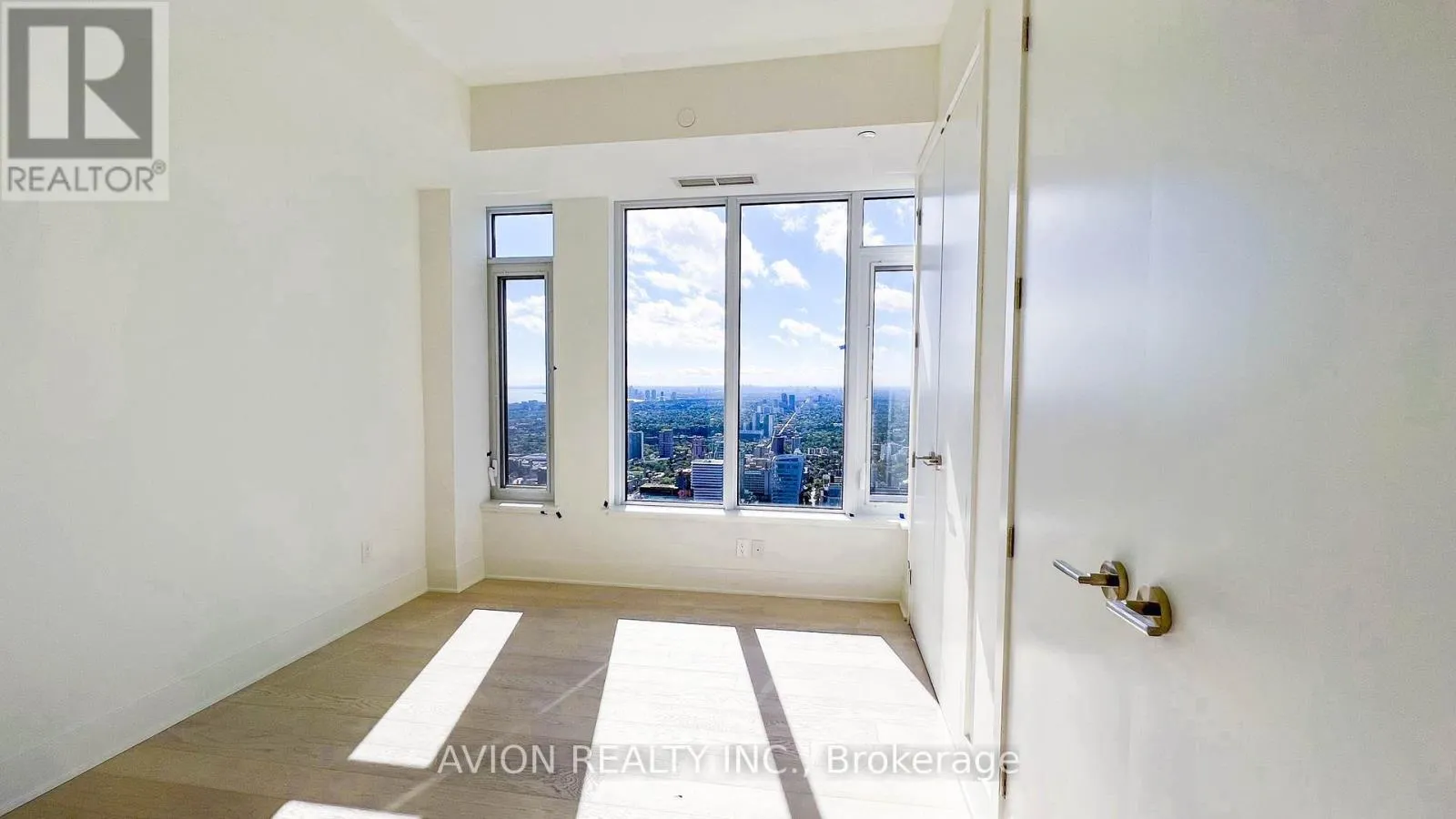 11 YORKVILLE AVENUE