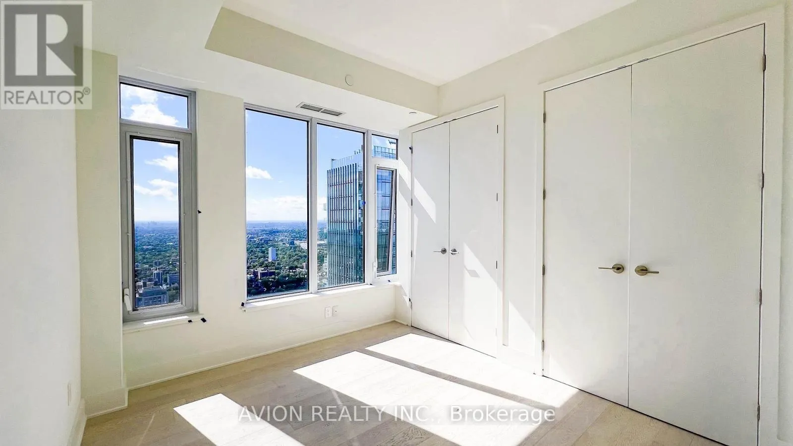 11 YORKVILLE AVENUE