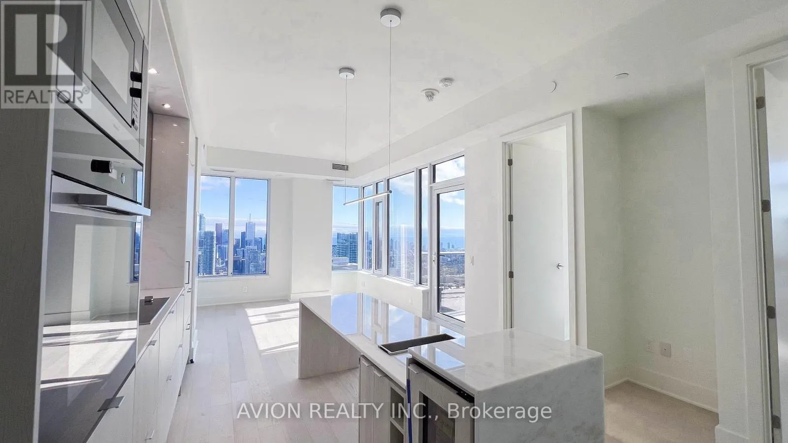 11 YORKVILLE AVENUE