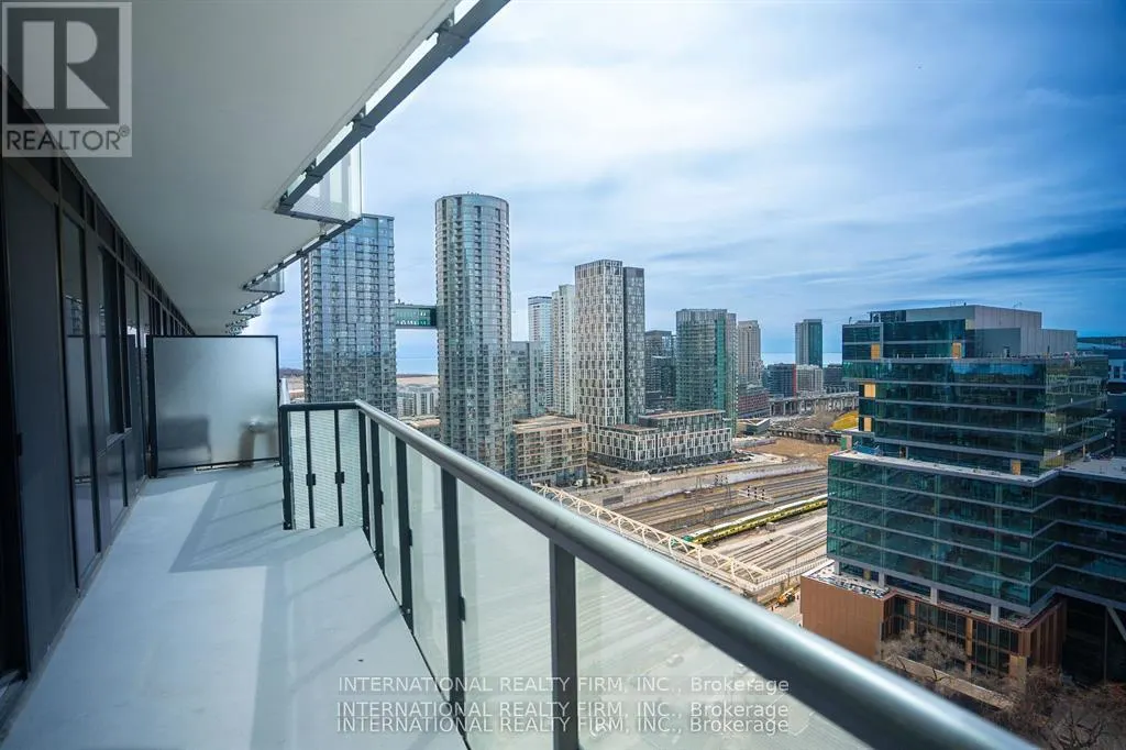 1703 - 480 FRONT STREET W