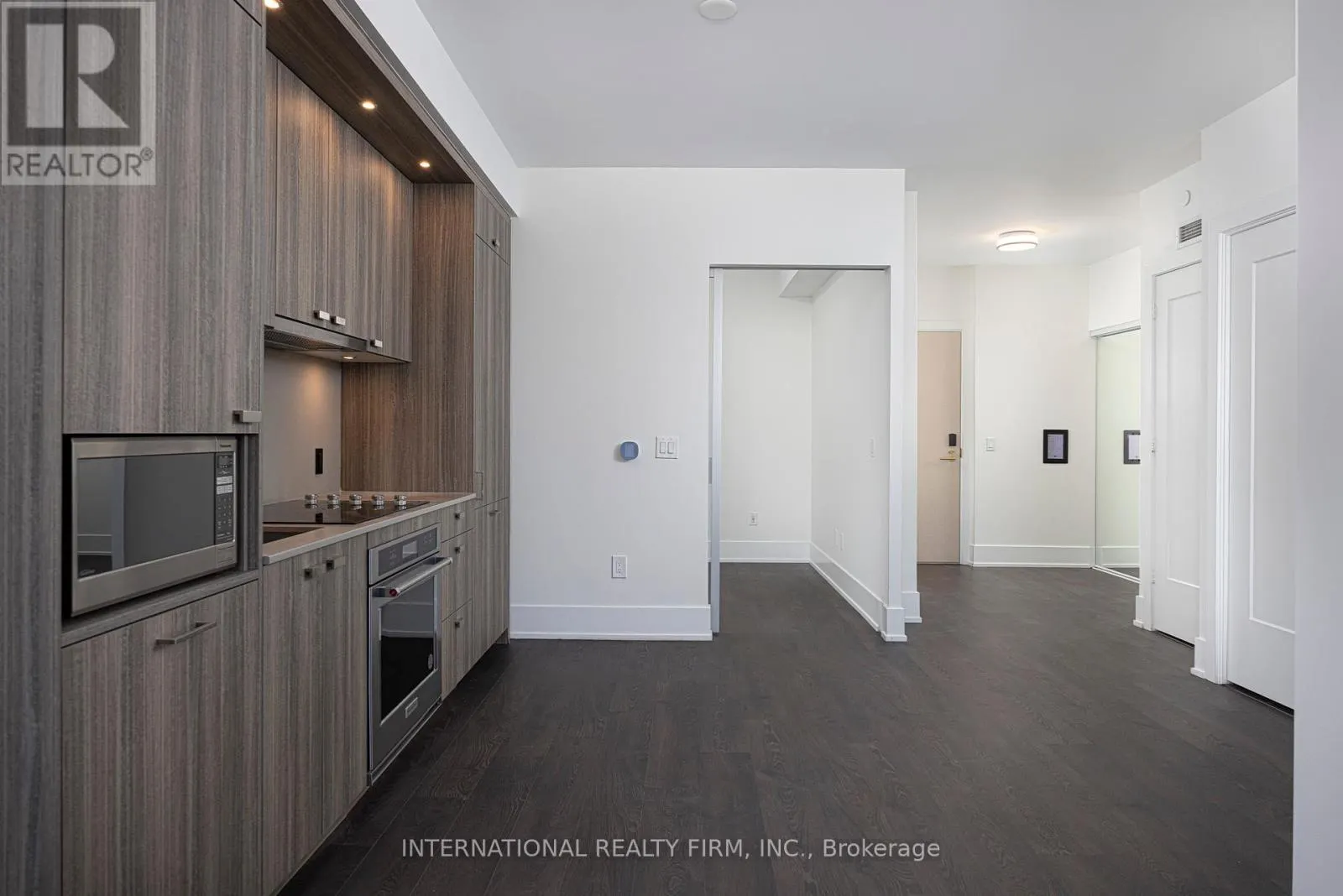 1703 - 480 FRONT STREET W