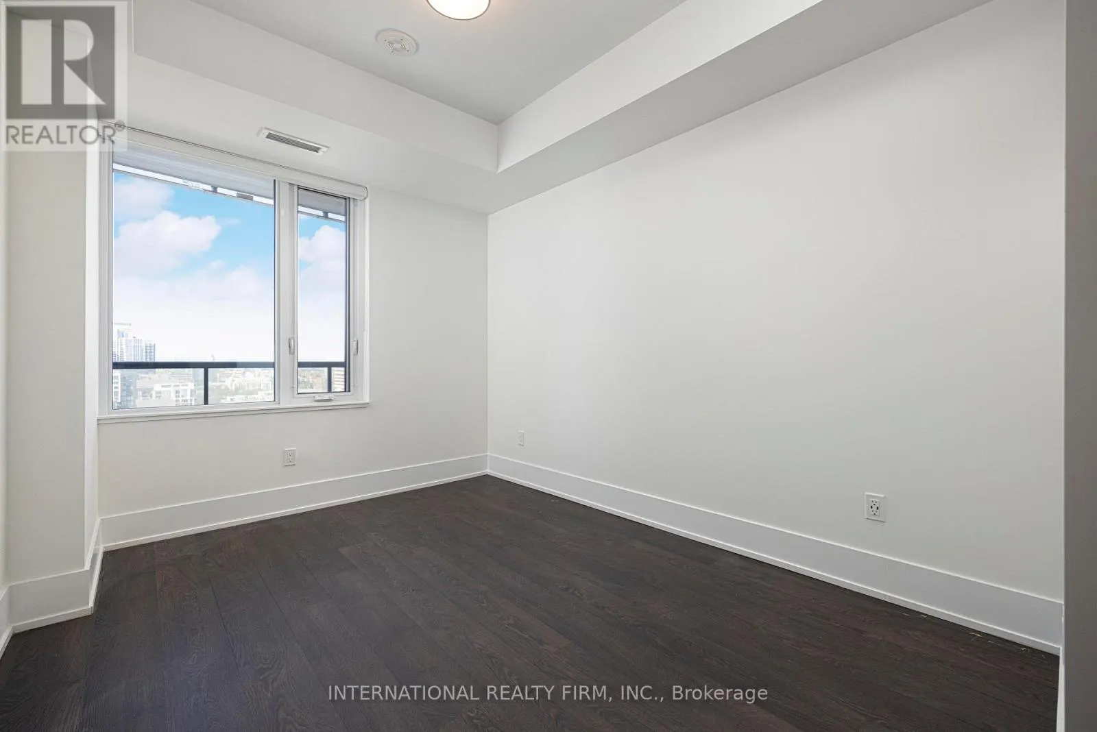 1703 - 480 FRONT STREET W