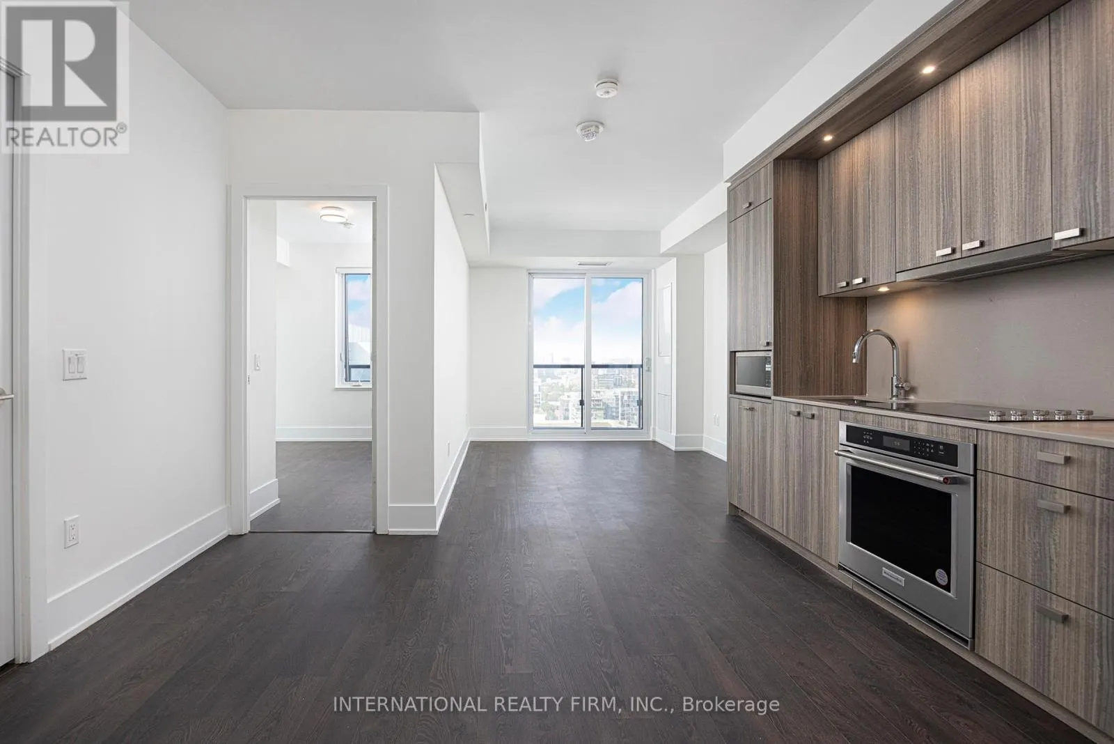 1703 - 480 FRONT STREET W