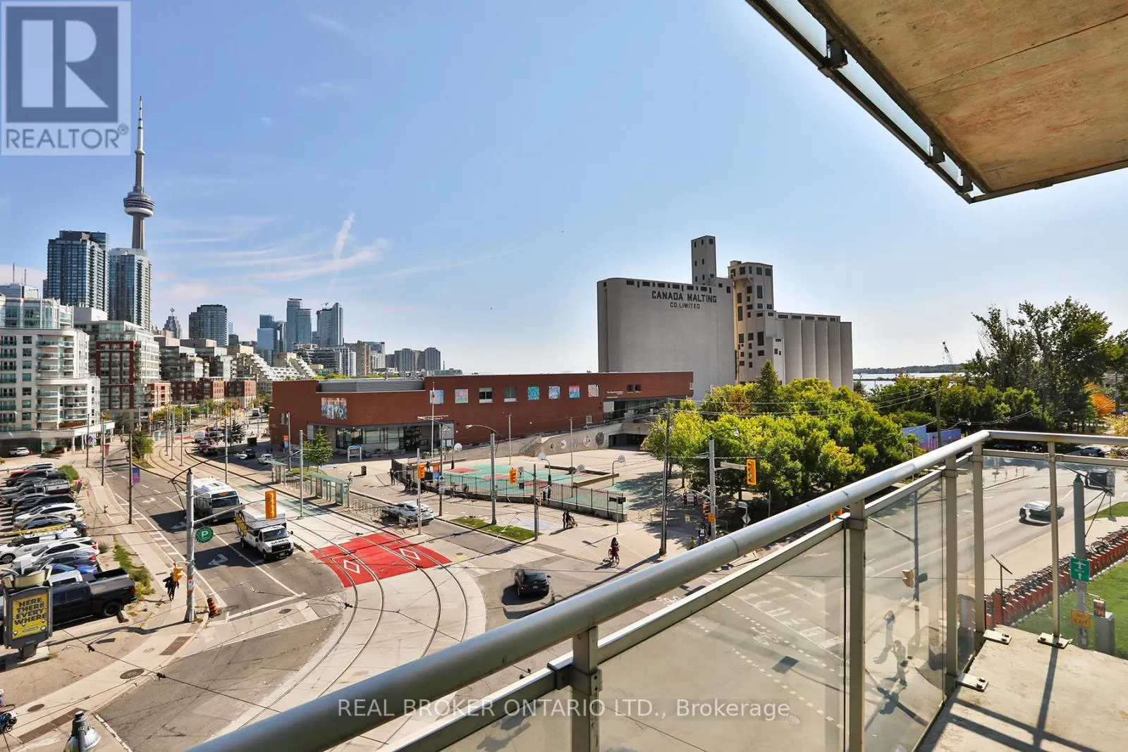 607 - 650 QUEENS QUAY W