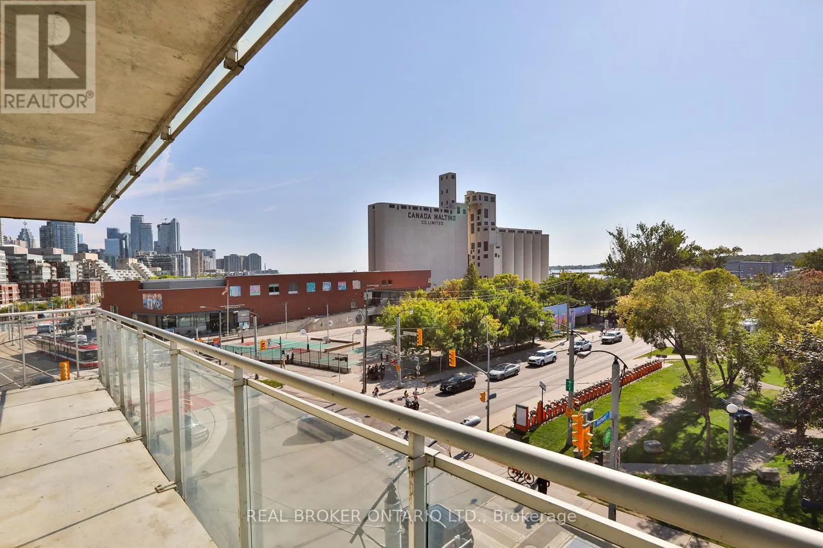 607 - 650 QUEENS QUAY W