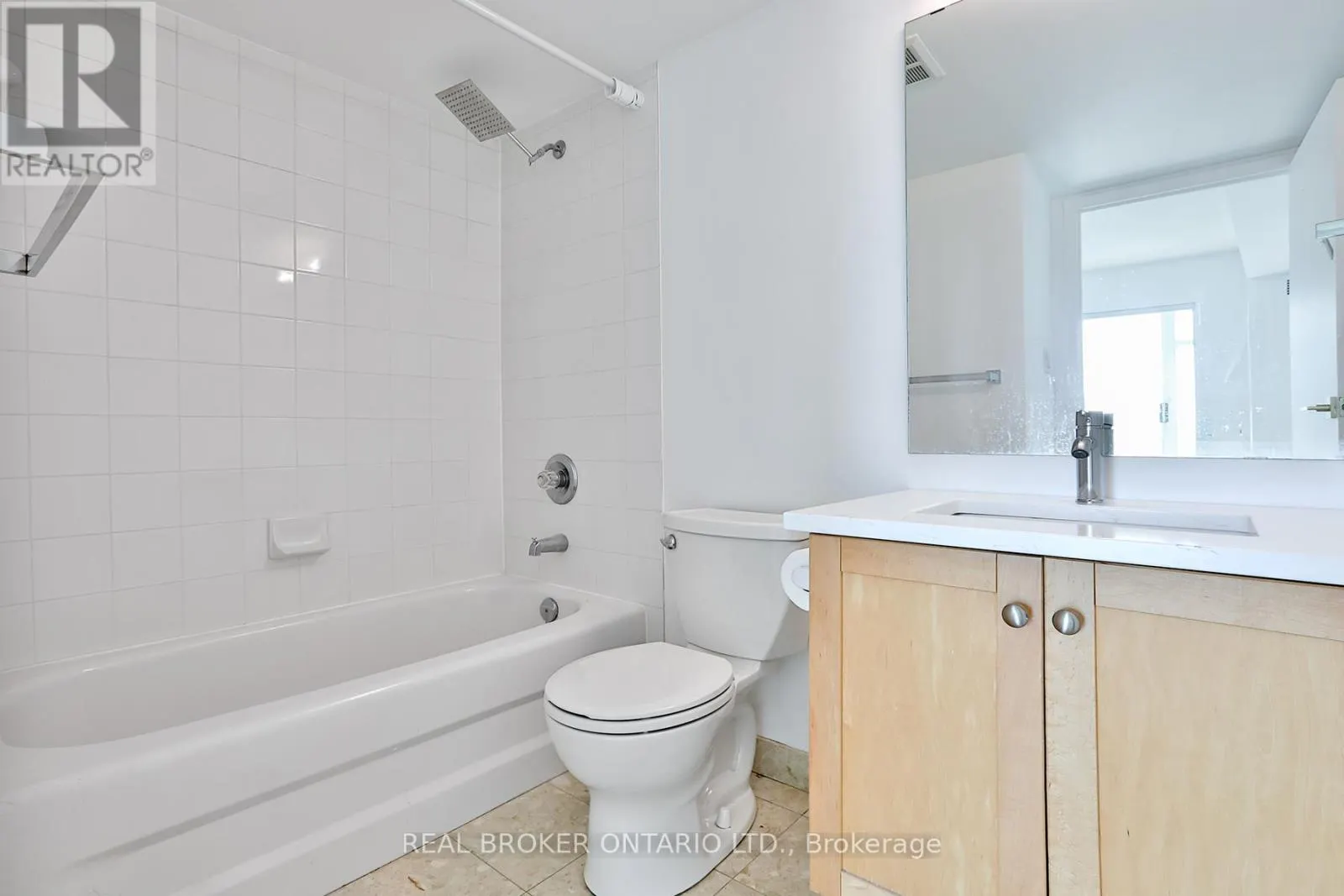 607 - 650 QUEENS QUAY W
