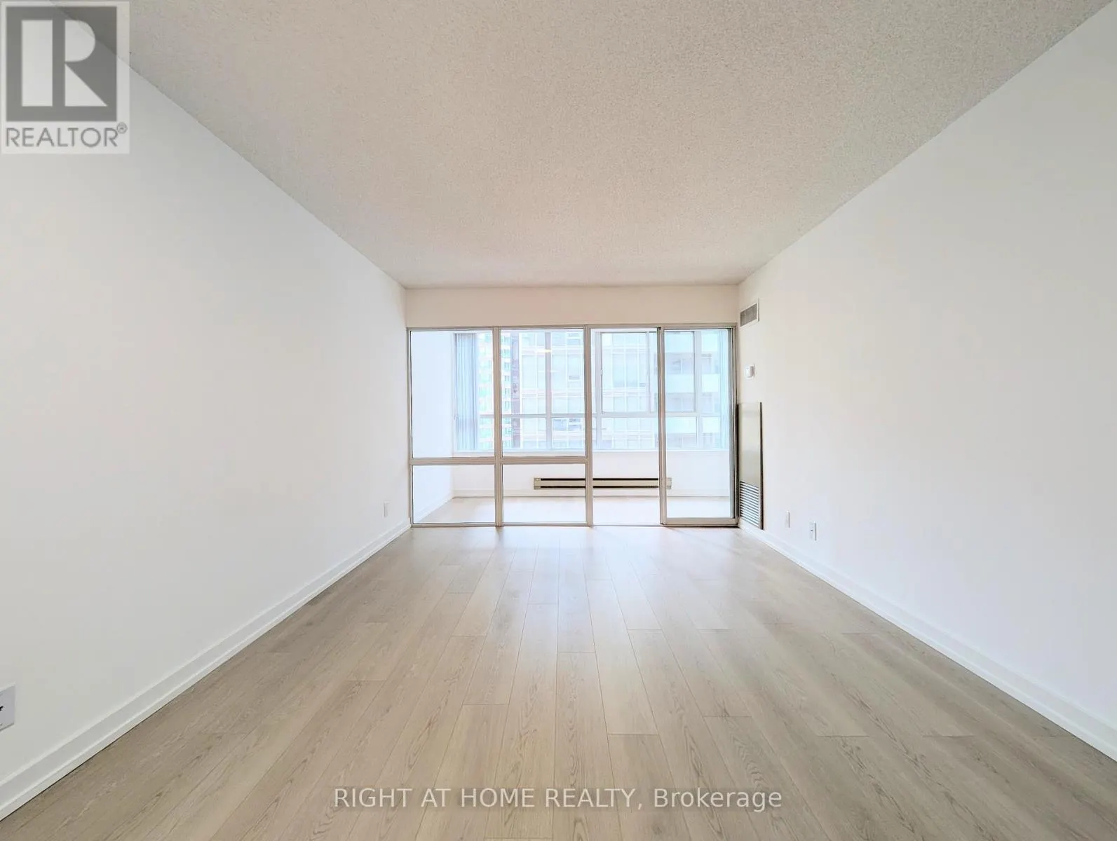 1211 - 44 GERRARD STREET W