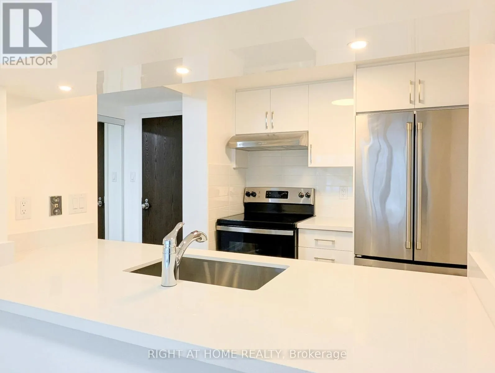 1211 - 44 GERRARD STREET W