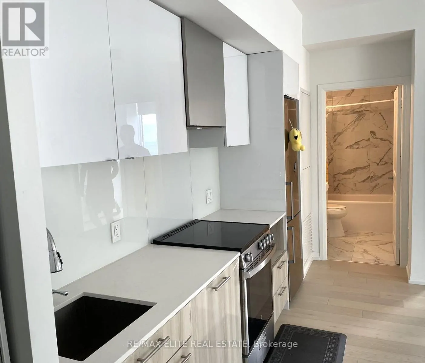 #5003 - 251 JARVIS STREET