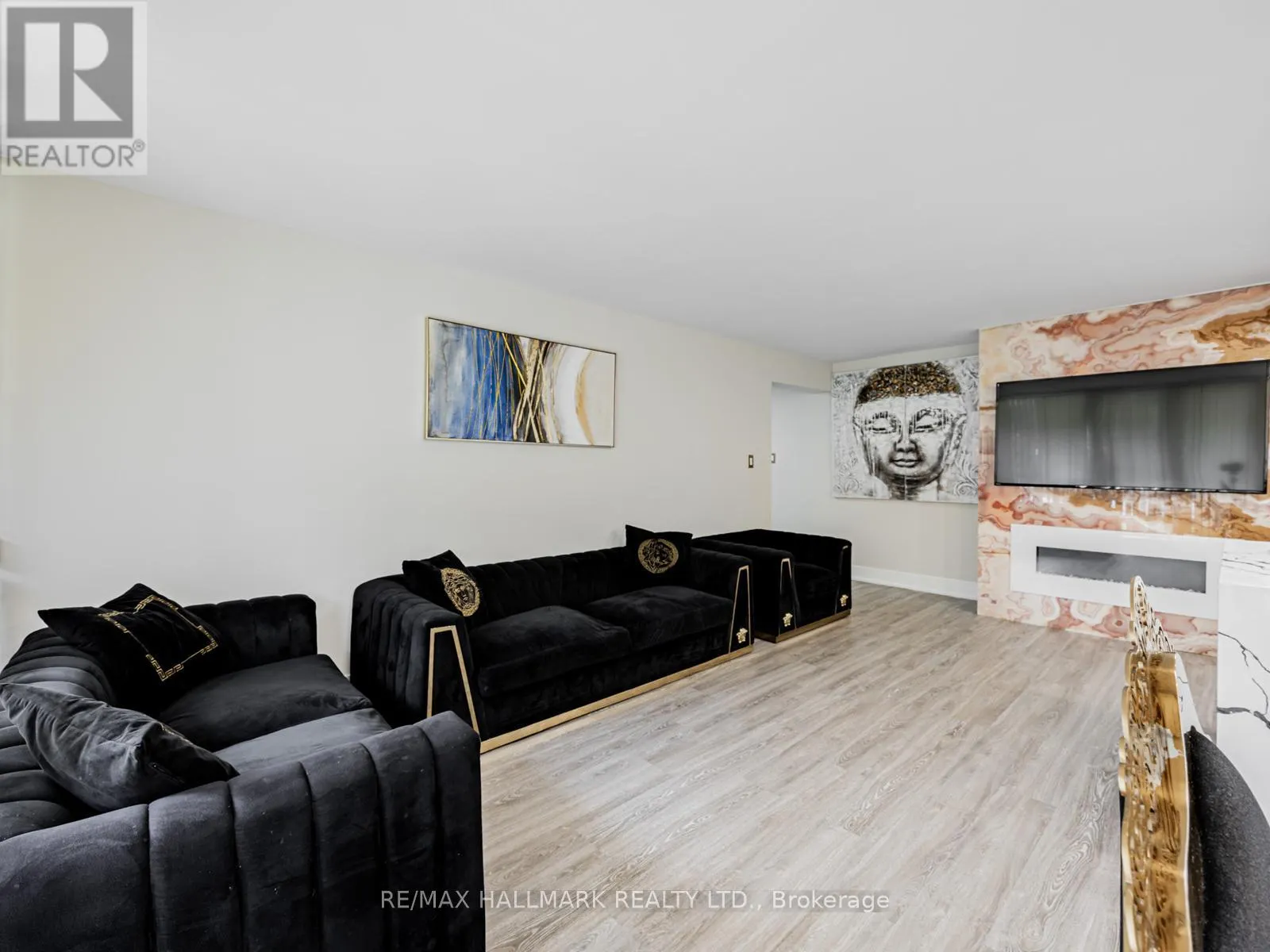 104 - 40 SUNRISE AVENUE