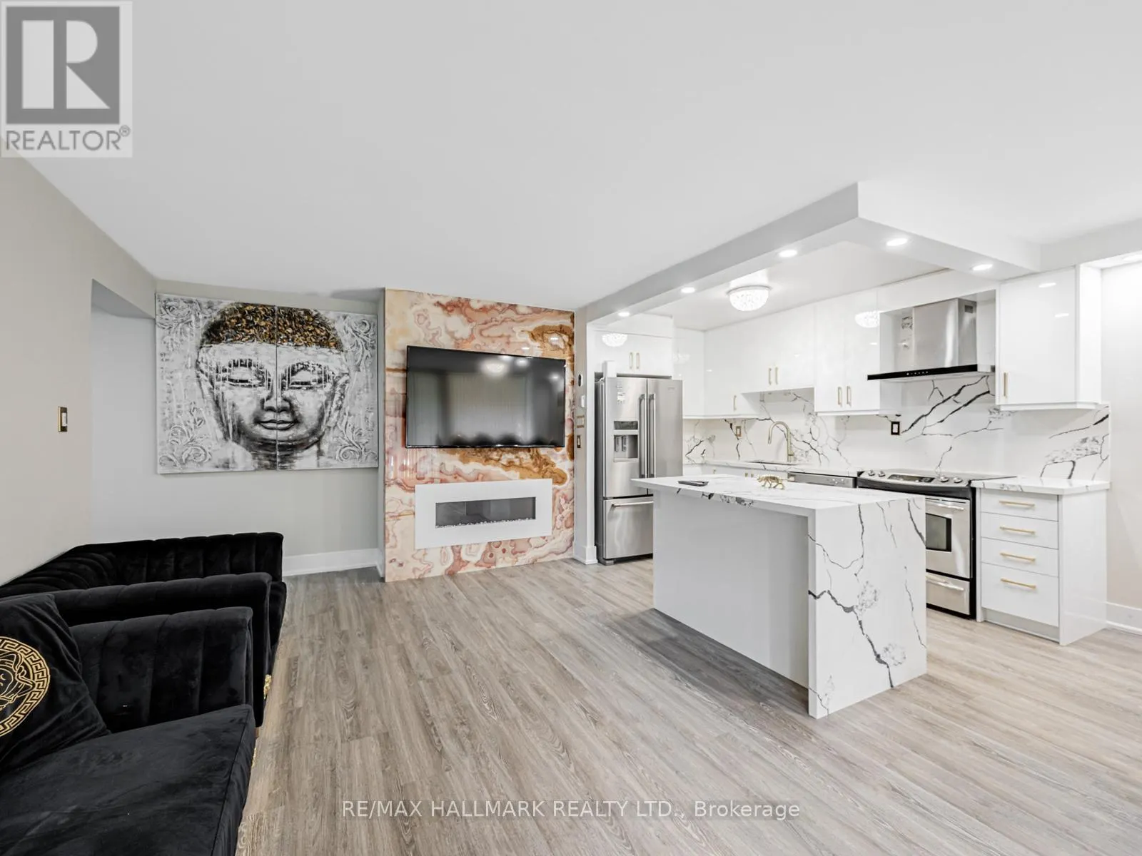104 - 40 SUNRISE AVENUE