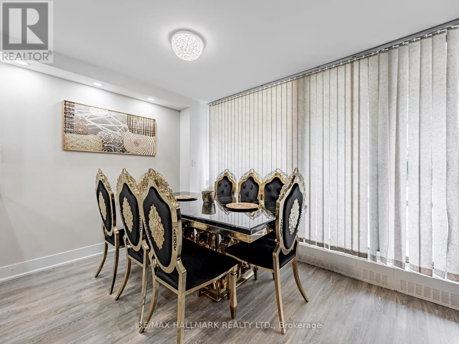 104 - 40 SUNRISE AVENUE