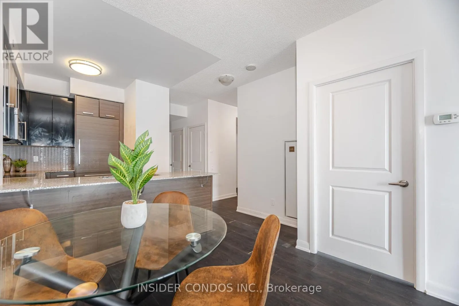 3207 - 5168 YONGE STREET