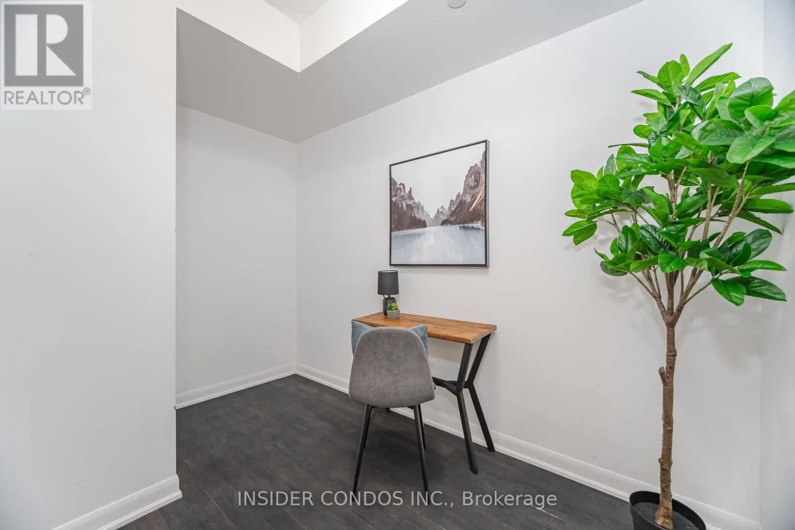 3207 - 5168 YONGE STREET