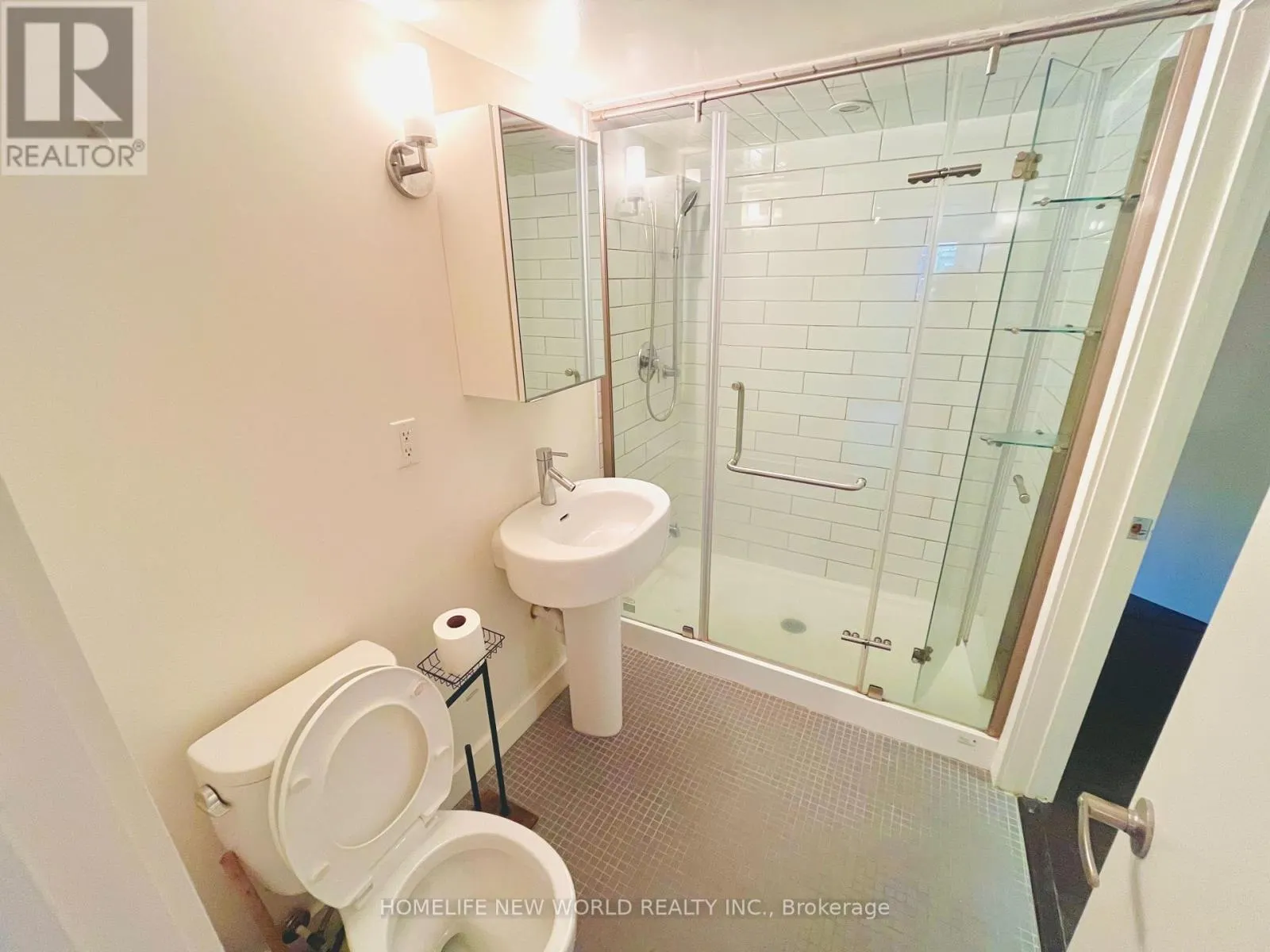 BSMT - 261 HOLLYWOOD AVENUE