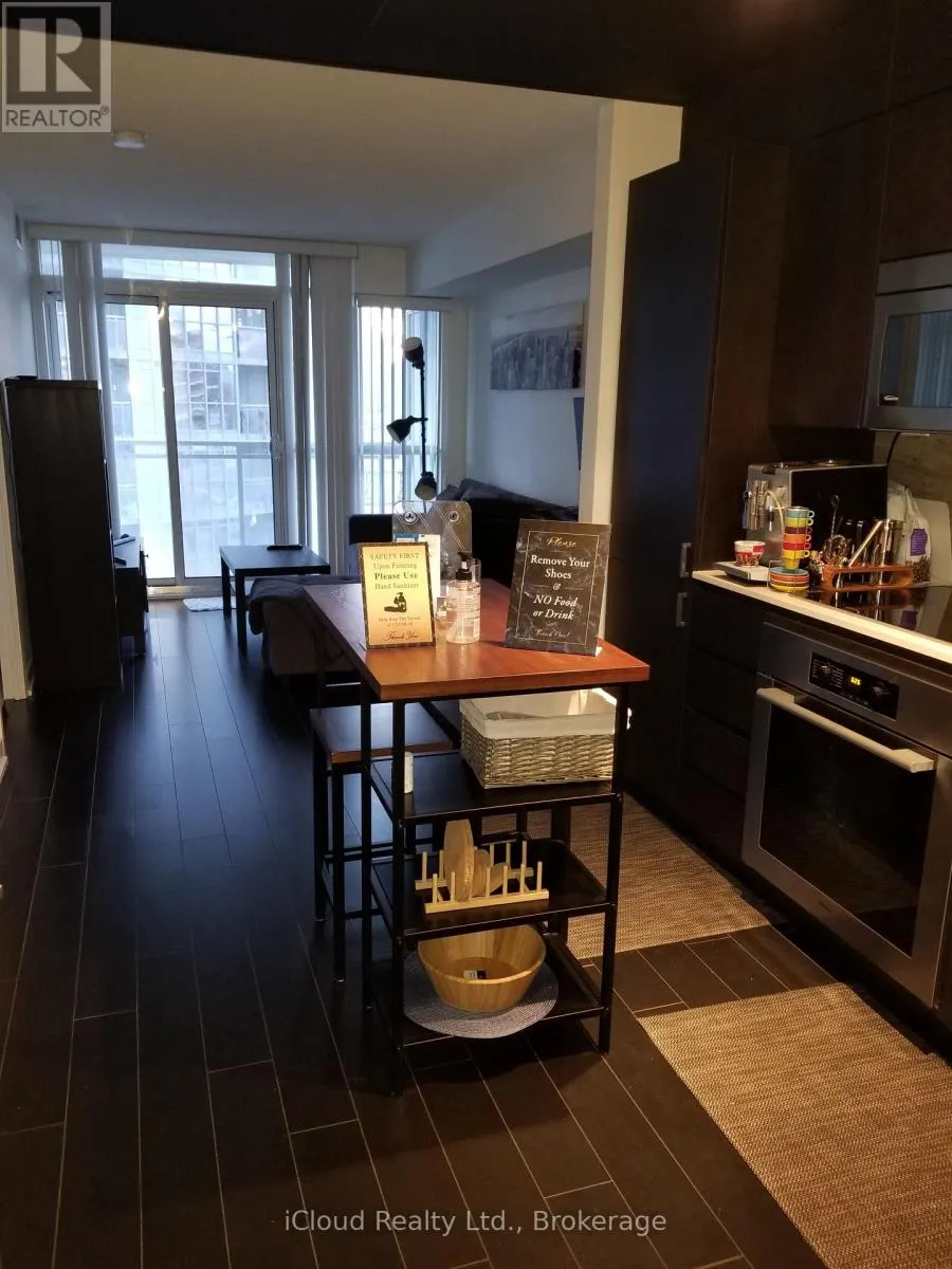 1511 - 15 ICEBOAT TERRACE